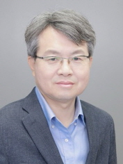 사본 -김동운 교수 사진.jpg